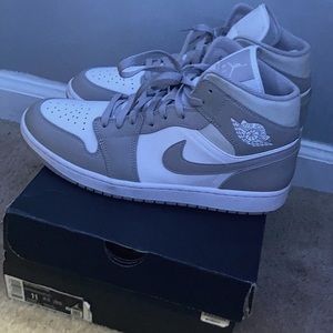 AIR JORDAN 1 MID 'LINEN'